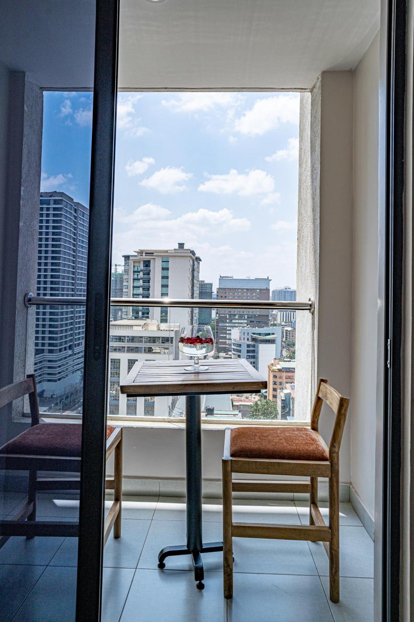 ניירובי Elite One Bedroom Apartment,Swimming Pool, Gym, Workspace ,Wonderiss Homes Close Proximity To Gtc, Jw Mariott And Kempinski מראה חיצוני תמונה